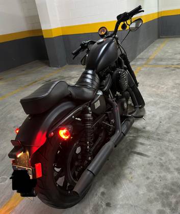HARLEY-DAVIDSON SPORTSTER XL 883N IRON 